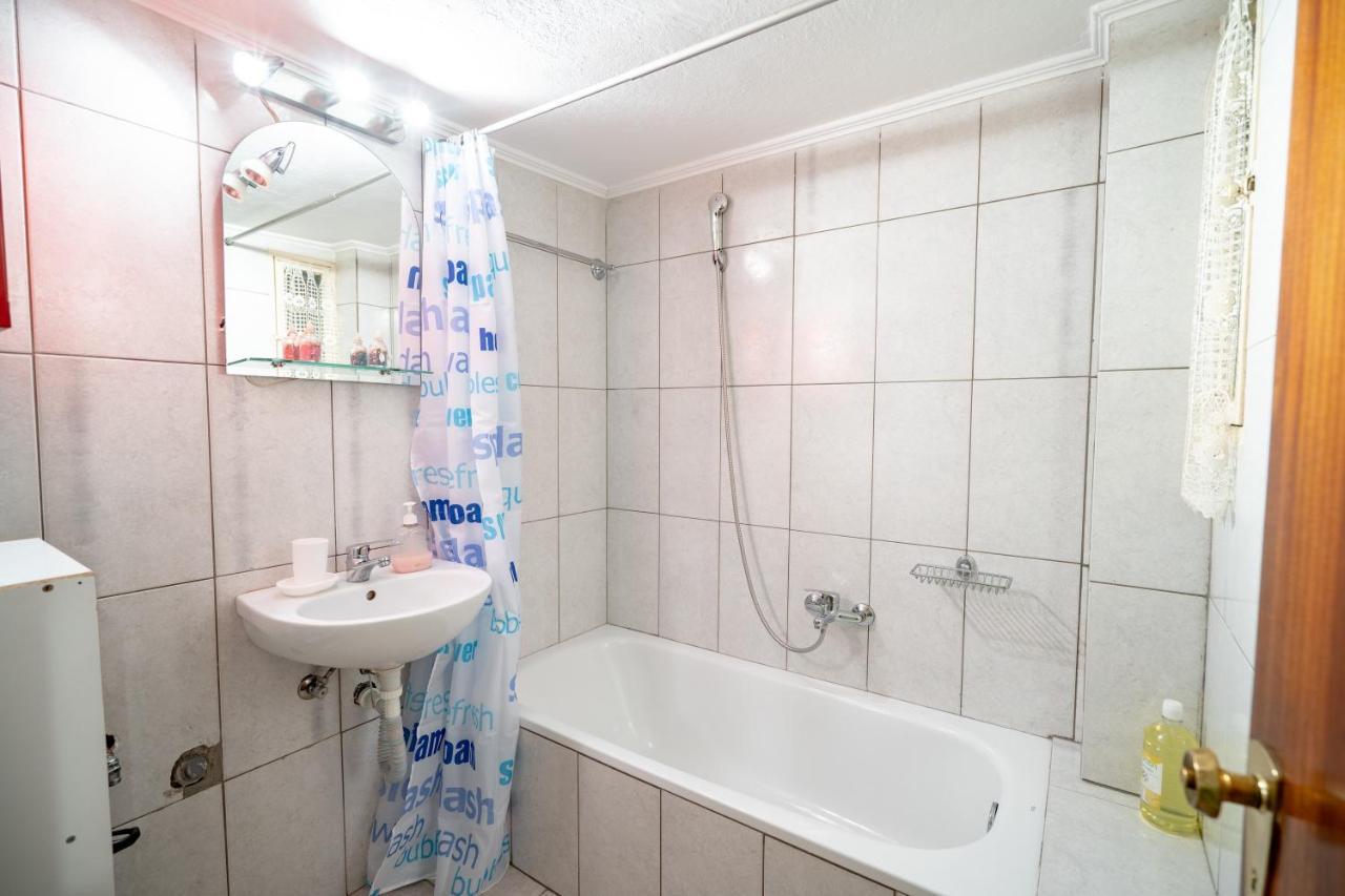 Ampelokipi Metro St. 2 Bedrooms 6 Pers. Apartment Athens Ngoại thất bức ảnh