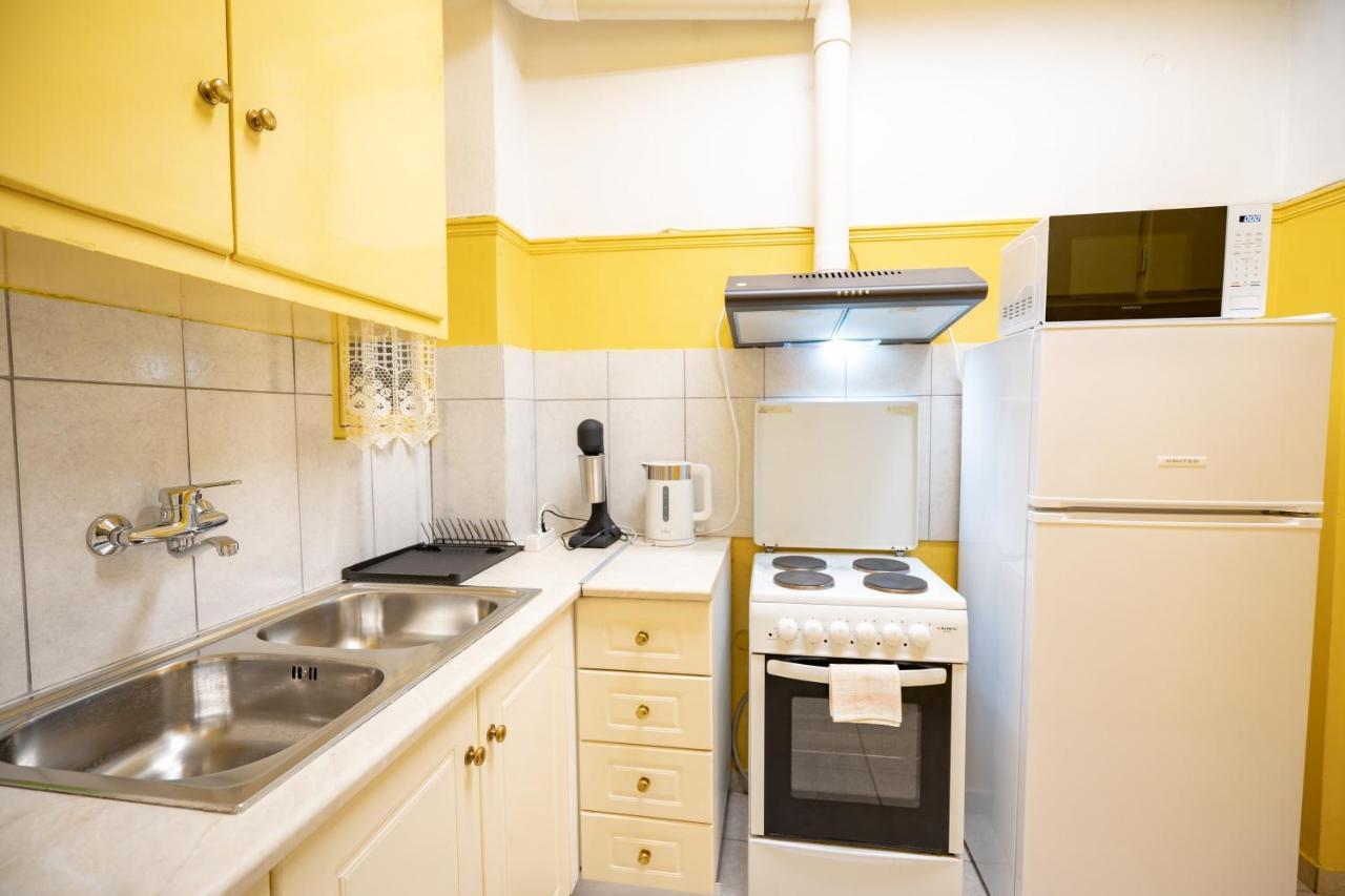 Ampelokipi Metro St. 2 Bedrooms 6 Pers. Apartment Athens Ngoại thất bức ảnh
