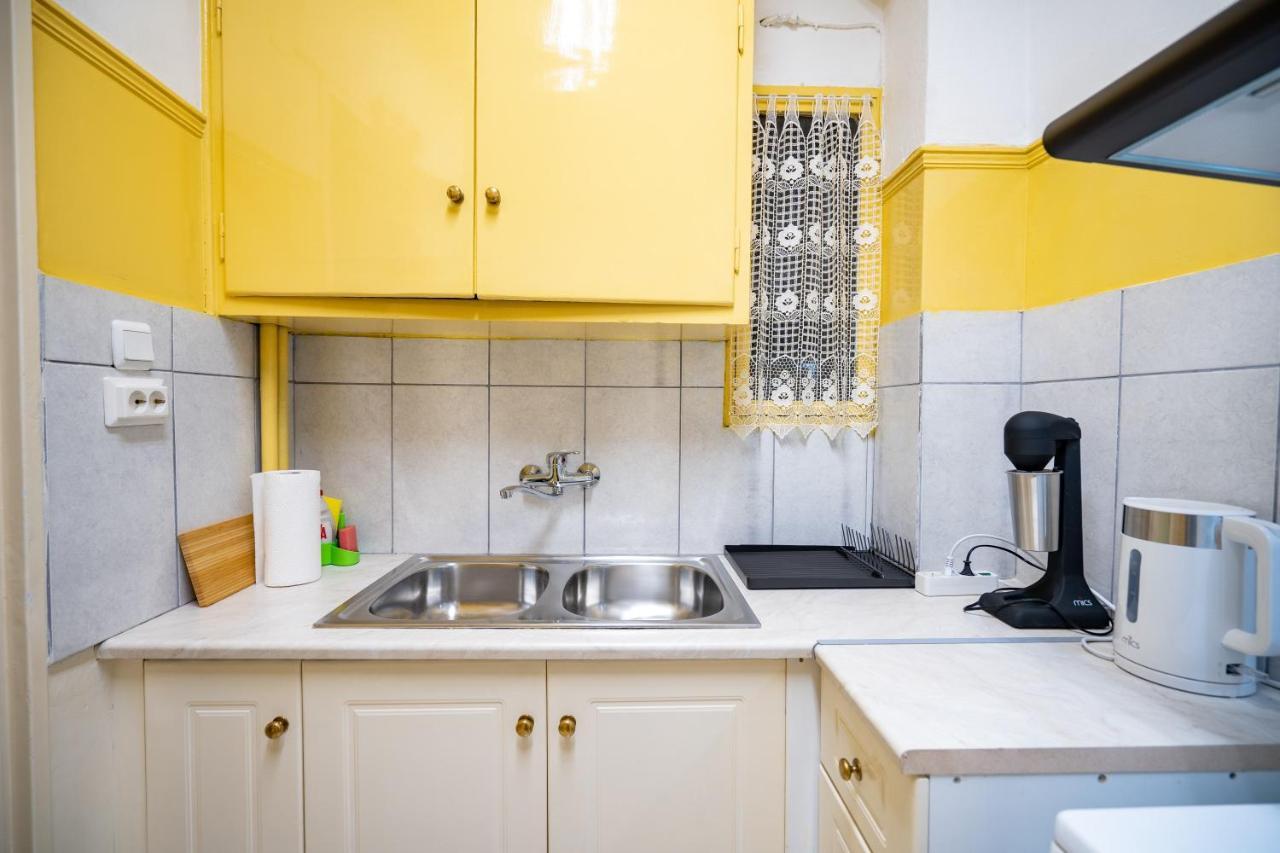 Ampelokipi Metro St. 2 Bedrooms 6 Pers. Apartment Athens Ngoại thất bức ảnh